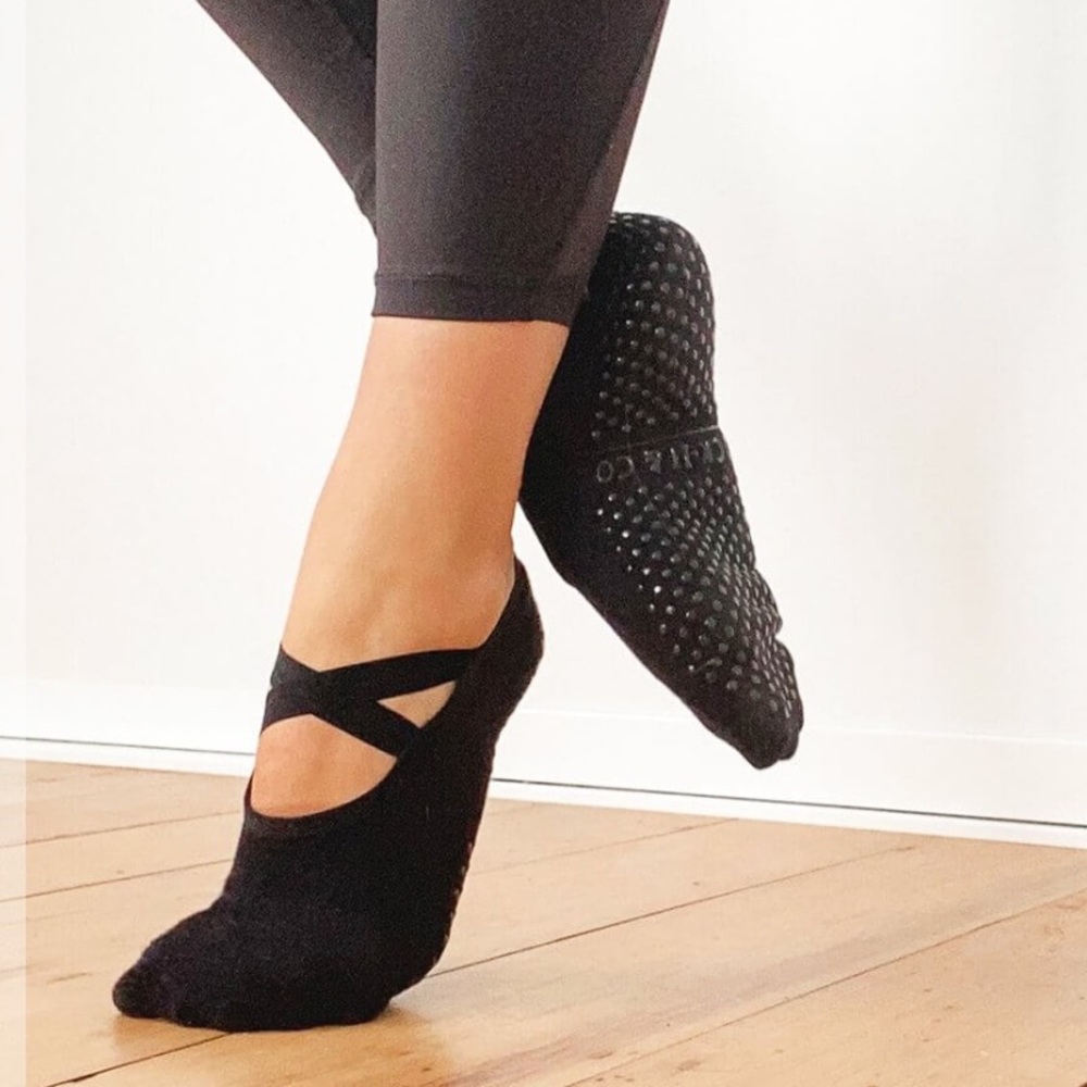 NWOT SOCK-IT & CO Ballet Non-Slip Grip Socks. Black. For Pilates, Yoga & Studio